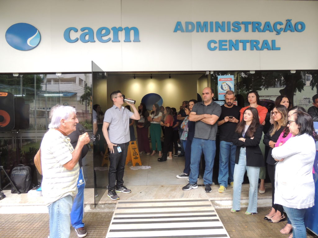 Grande mobilização na Administração Central da CAERN pelo Acordo Coletivo