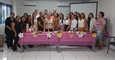 Entrega do "kit beleza" na Regional Mato Grande